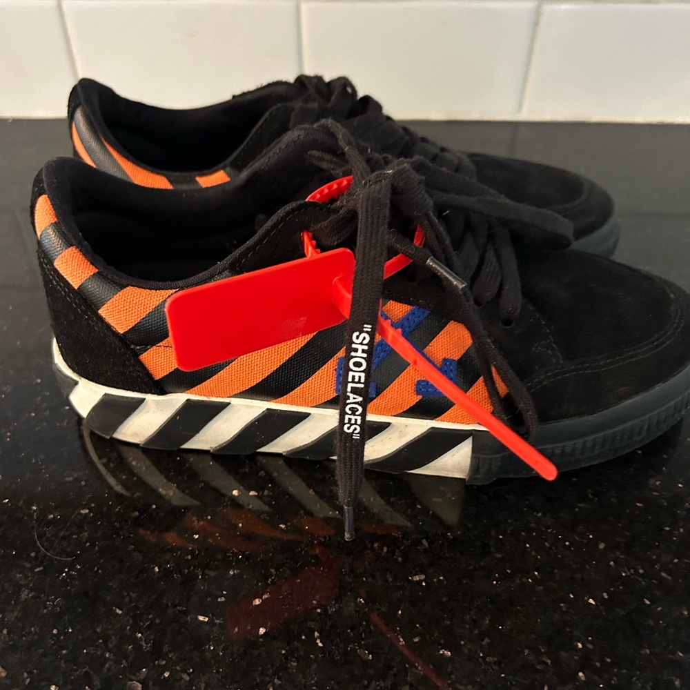 Off-White Vulc Low Black/Orange Size 38